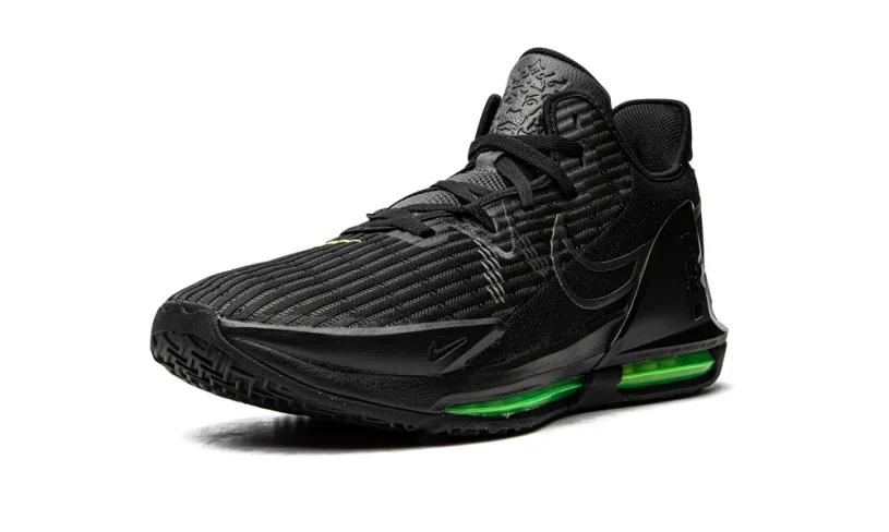 Nike Basketball LeBron Witness VI 