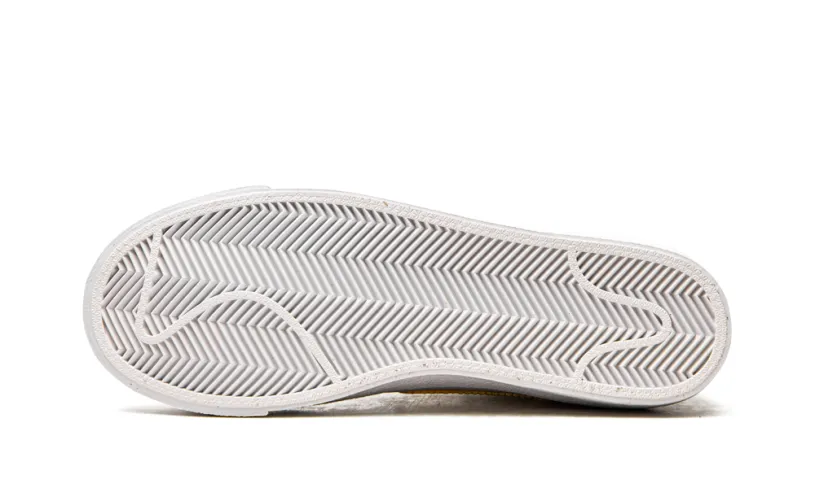 Nike Lifestyle BLAZER MID 77 ESSENTIAL WMNS 'Translucent Yellow Swoosh'