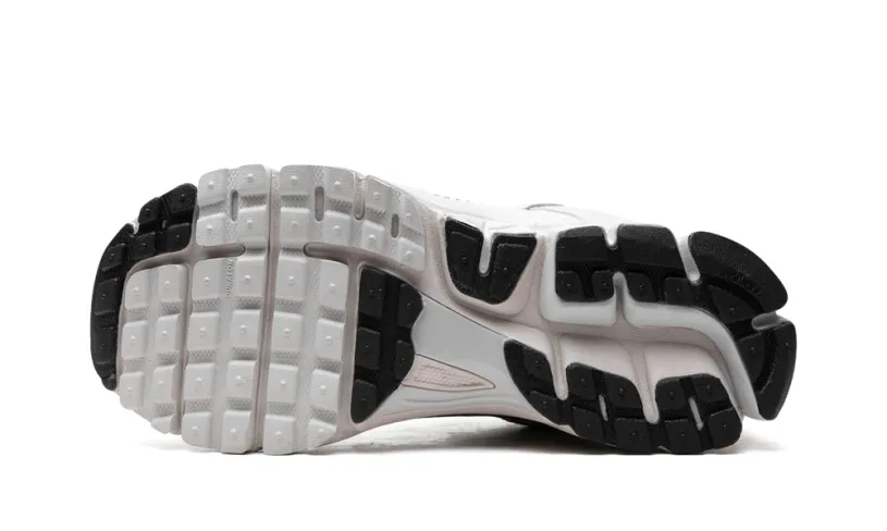 Nike Lifestyle Zoom Vomero 5 WMNS 'White   Vast Grey' 