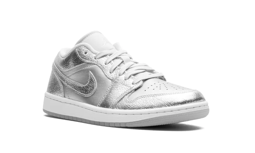 Air Jordan 1 Air Jordan 1 Low SE WMNS 'Metallic Silver'