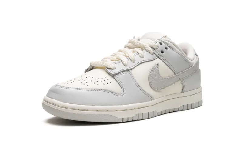 Nike Dunk DUNK LOW WMNS 'Needlework' 