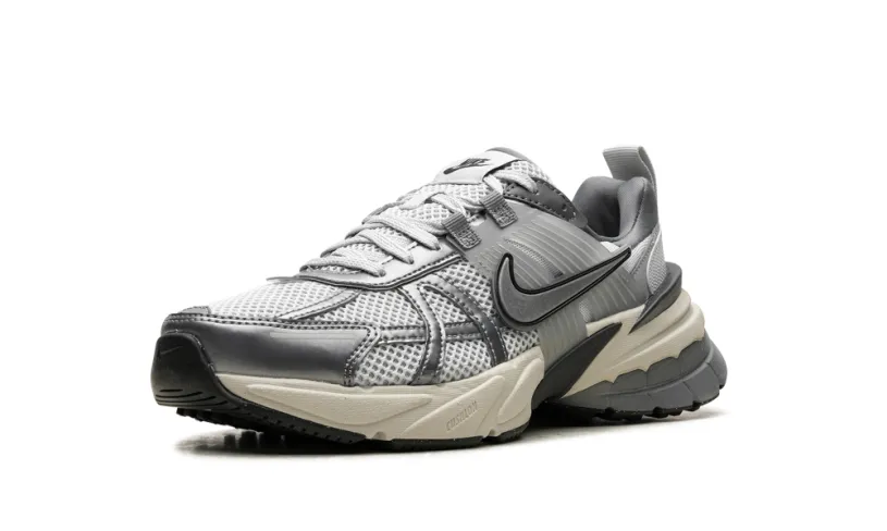 Nike Lifestyle V2K RUN WMNS 'Pure Platinum Wolf Grey' 