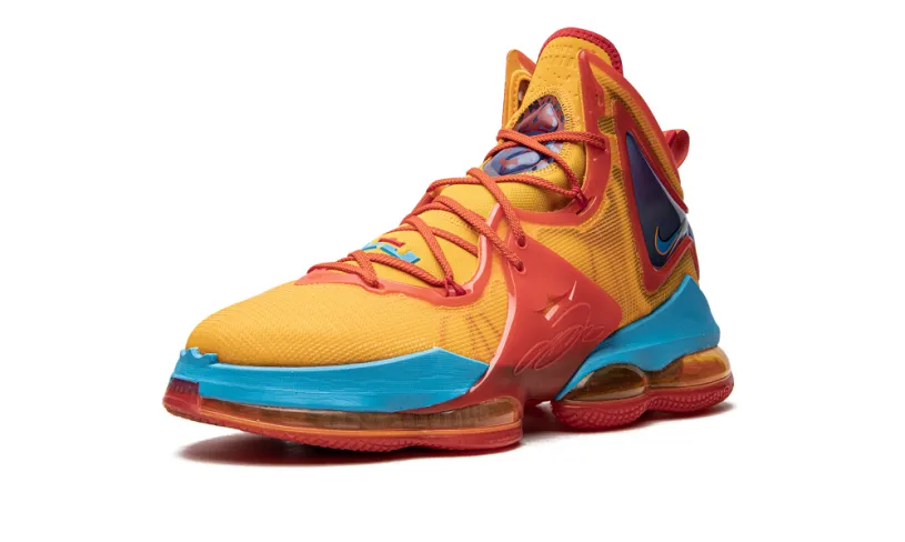 Nike Basketball LEBRON XIX 'Space Jam - Tune Squad' 