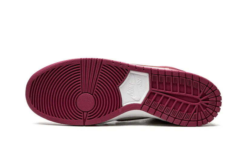 Nike SB SB Dunk High 'Sweet Beet' 
