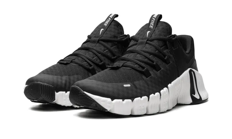 Nike Lifestyle Free Metcon 5 'Black   White' 