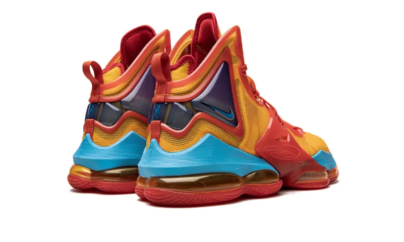 Nike Basketball LEBRON XIX 'Space Jam - Tune Squad' 