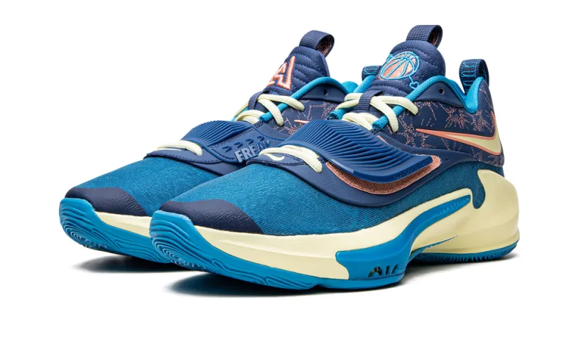 Nike Basketball Zoom Freak 3 'Valentine's Day' 