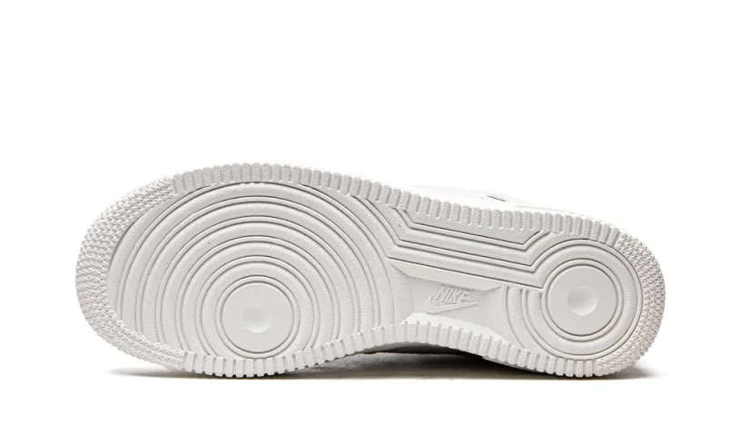 Nike Lifestyle AIR FORCE 1 07 WMNS 