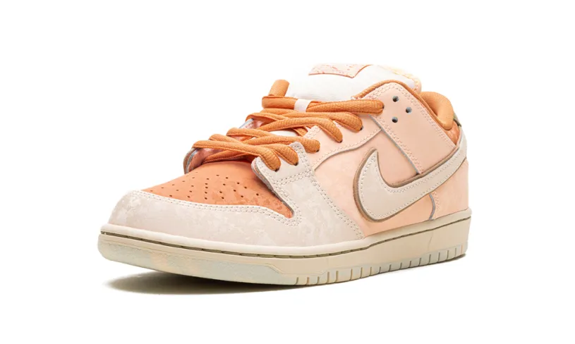 Nike SB Dunk Low Pro PRM 'Guava Ice' 
