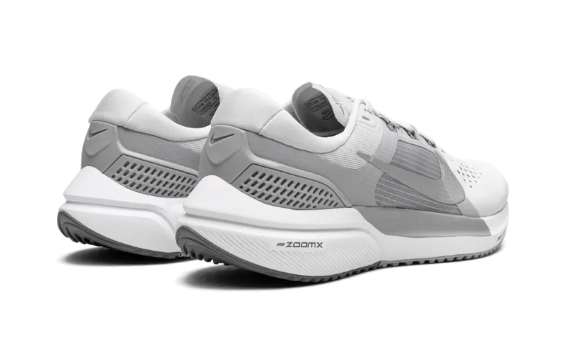 Nike Lifestyle AIR ZOOM VOMERO 15 MNS WMNS 