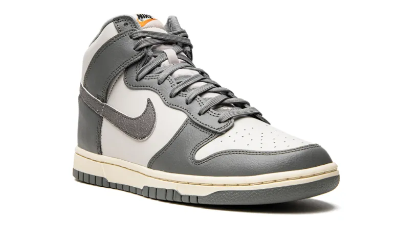 Nike Dunk Dunk High 'Light Bone   Tumbled Grey' 