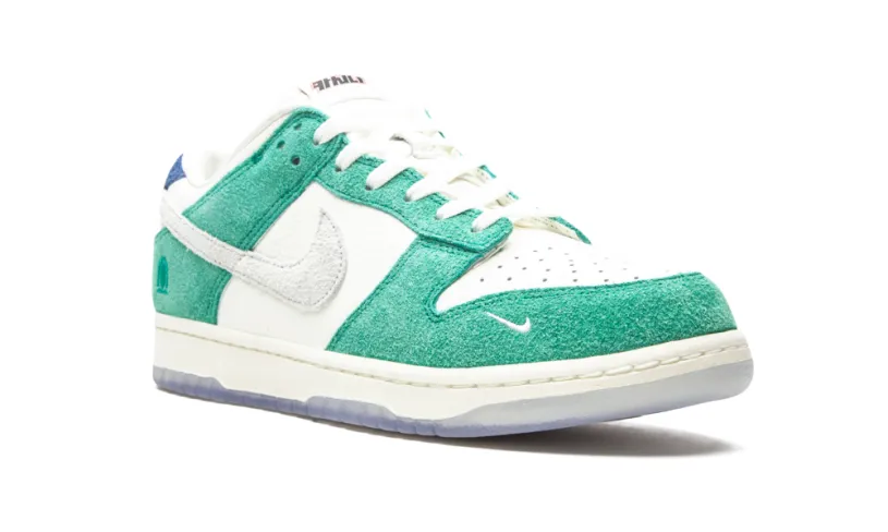 Nike Dunk Dunk Low   Kasina 'Road Sign' 