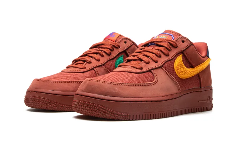 Nike Lifestyle Air Force 1 Low 'La Familia' 
