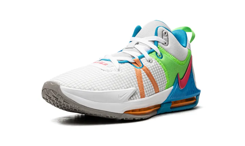 Nike Basketball LeBron Witness VII 