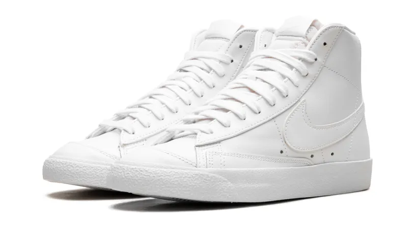 Nike Lifestyle Blazer Mid '77 WMNS 'Triple White'
