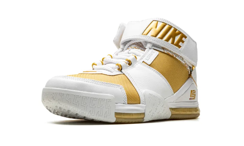 Nike Basketball LeBron 2 'Maccabi Tel Aviv' 