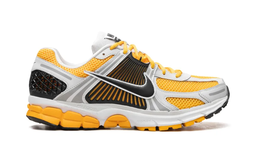 Nike Lifestyle Zoom Vomero 5 'University Gold'' 