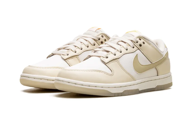 Nike Dunk Dunk Low WMNS 'Team Gold'