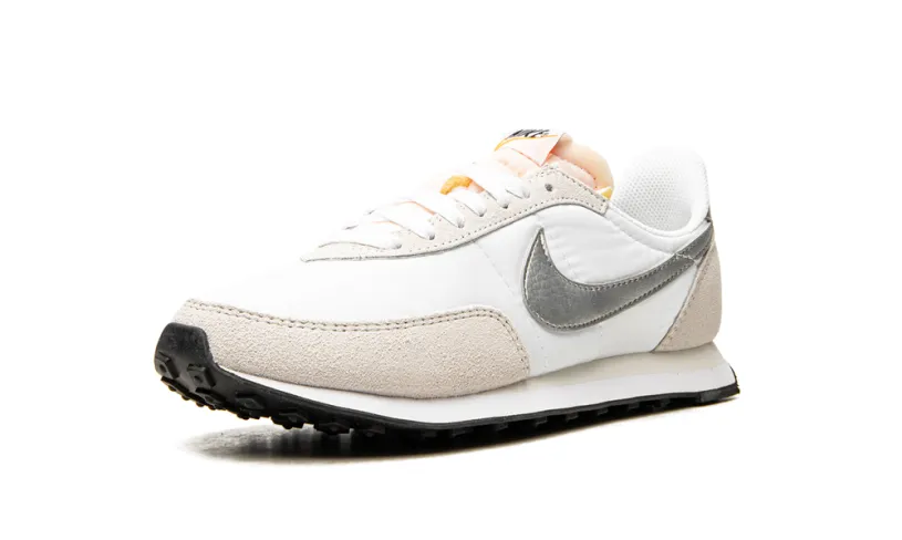 Nike Lifestyle WAFFLE TRAINER 2 WMNS 'White   Metallic Silver' 