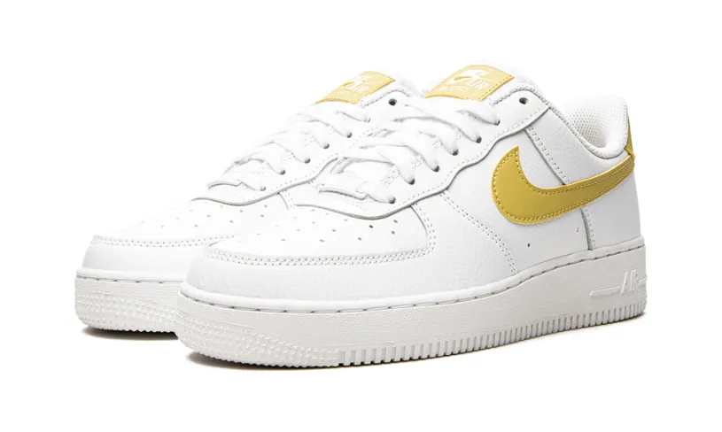 Nike Lifestyle AIR FORCE 1 LO MNS WMNS 'White / Saturn Gold'