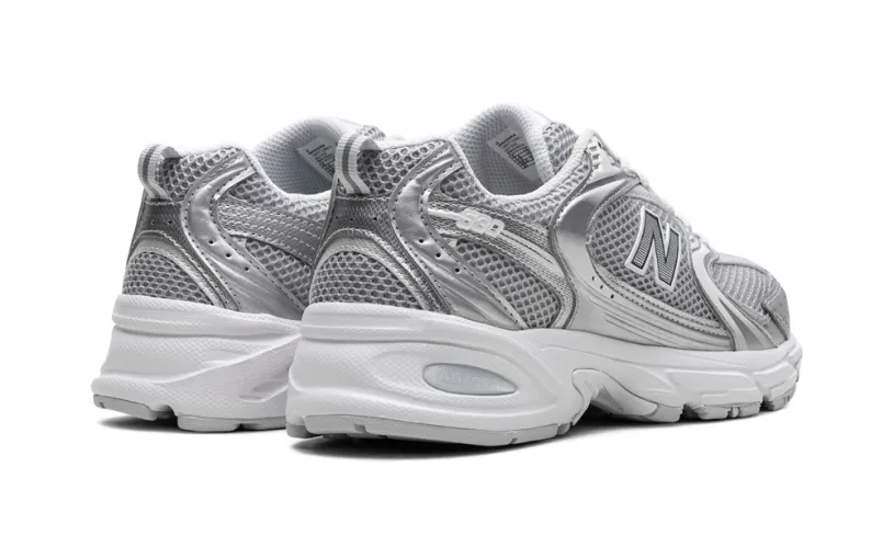 New Balance 530 530 'Moonbeam Silver Metallic' 
