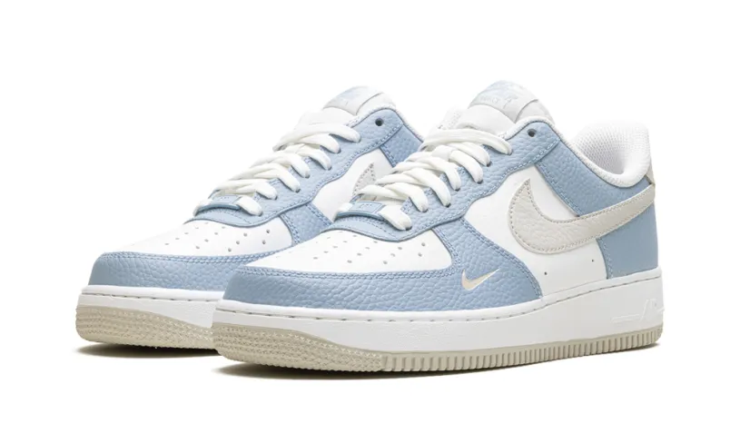 Nike Lifestyle Air Force '07 WMNS 'Baby Blue' 