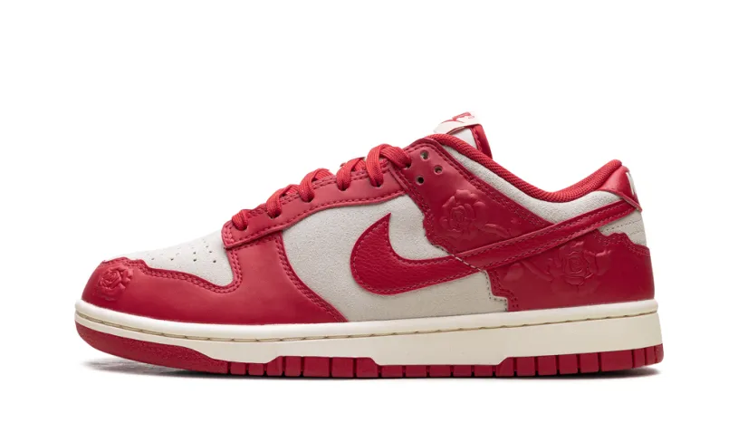Nike Dunk Dunk Low WMNS 'Red Roses'