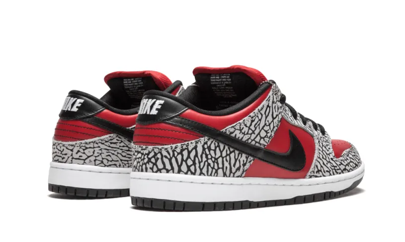 Nike SB SB Dunk Low Premium 'Supreme - Red Cement' 