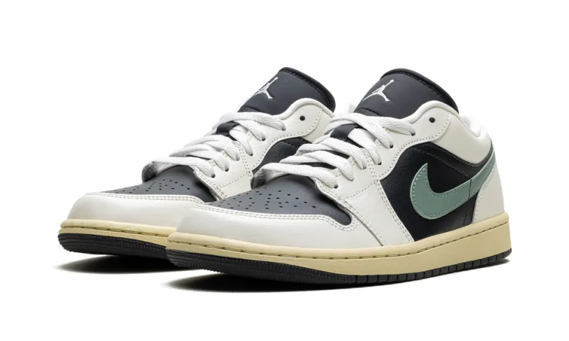 Air Jordan 1 Air Jordan 1 Low WMNS 'Jade Smoke'