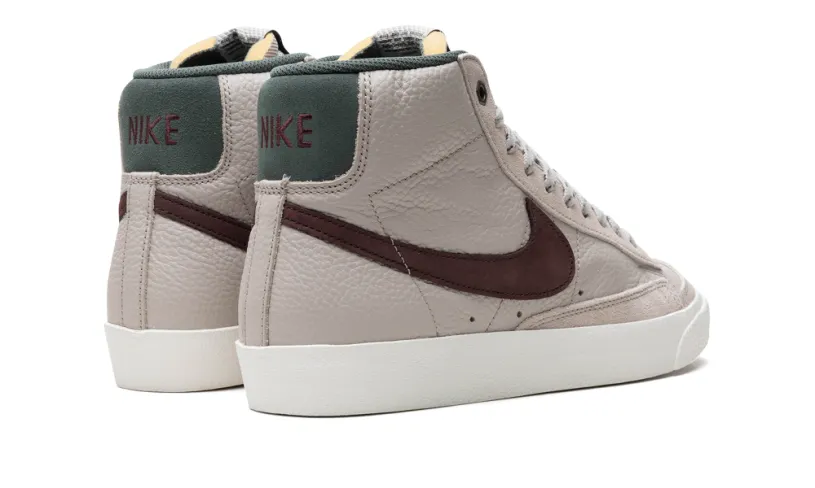 Nike Lifestyle Blazer Mid '77 'Cream   Vintage Green' 