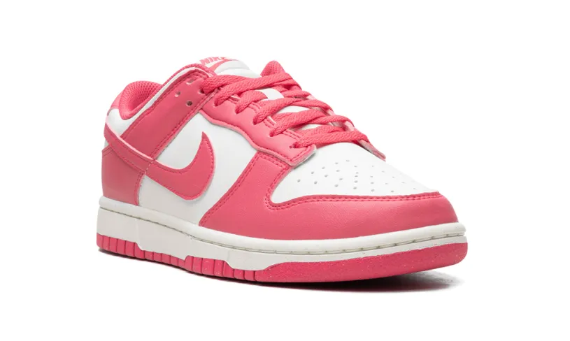 Nike Lifestyle Nike Dunk Low. WMNS 'Pink' 