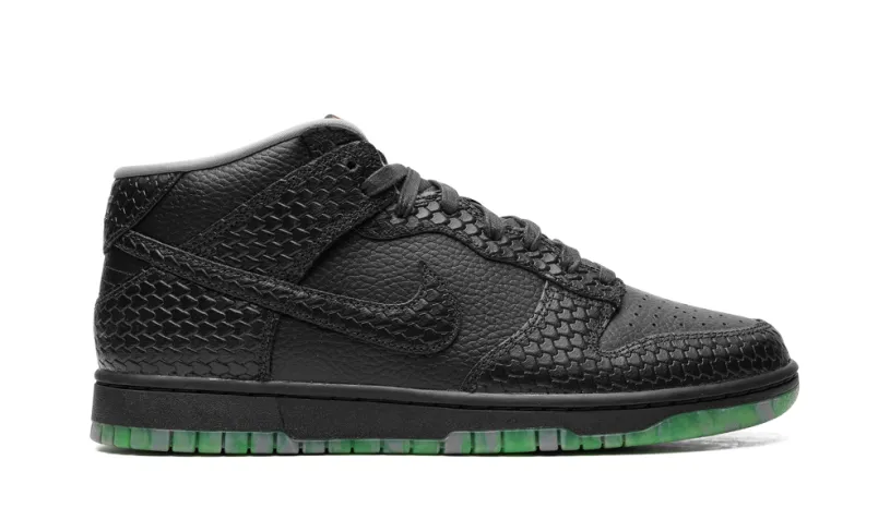 Nike Dunk Dunk Mid 'Halloween - Headless Horseman'