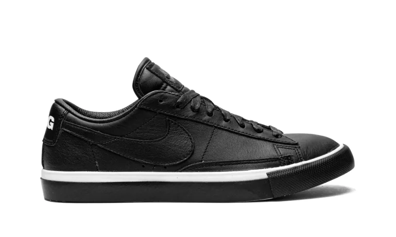 Nike Lifestyle Blazer Low   CDG 'CDG' 