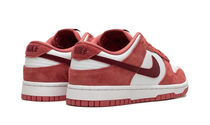 Nike Dunk DUNK LOW WMNS 'Valentine's Day' 