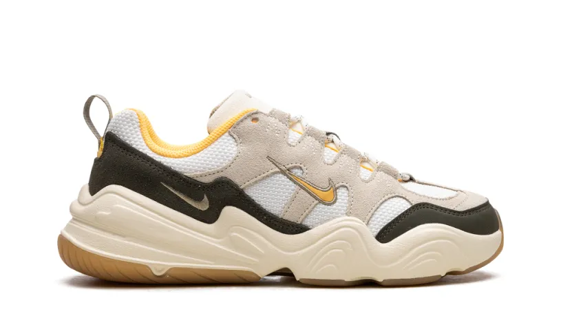 Nike Lifestyle TECH HERA WMNS 'Coconut Milk' 
