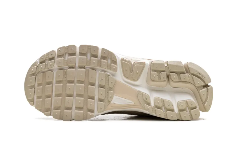Nike Lifestyle Zoom Vomero 5 WMNS 'Beach Light Khaki'