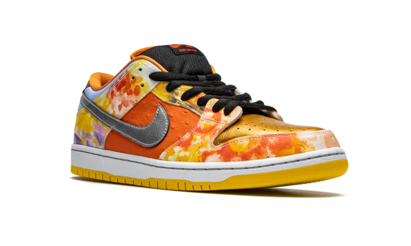 Nike SB SB Dunk Low 'Street Hawker' 