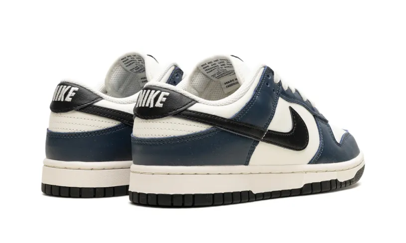 Nike Dunk Dunk Low WMNS 'Midnight Navy'