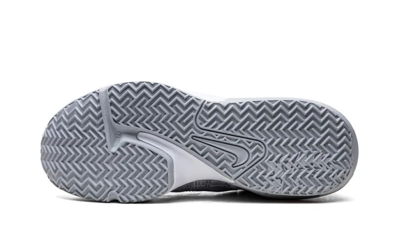 Nike Basketball LeBron Witness VI