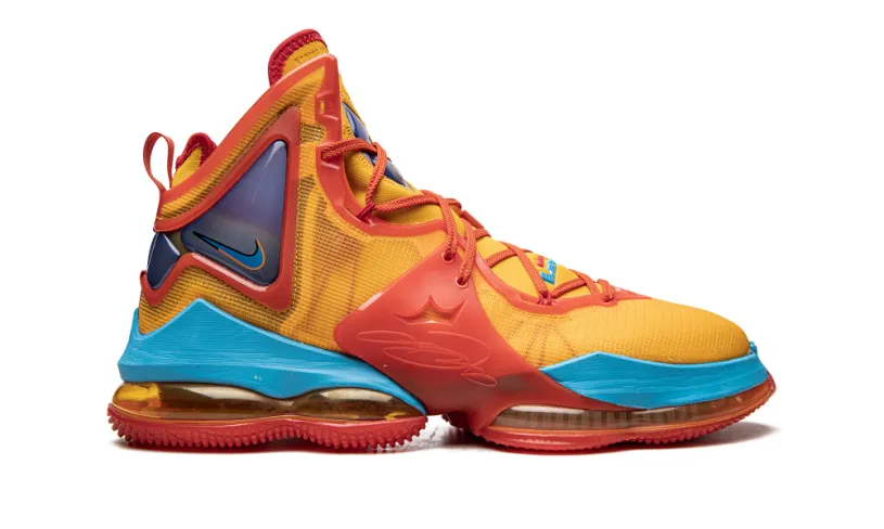 Nike Basketball LEBRON XIX 'Space Jam - Tune Squad' 