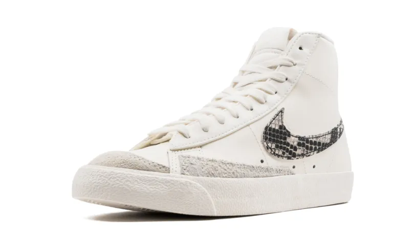 Nike Lifestyle BLAZER MID '77 VNTG MNS WMNS 'Sail   Snakeskin' 