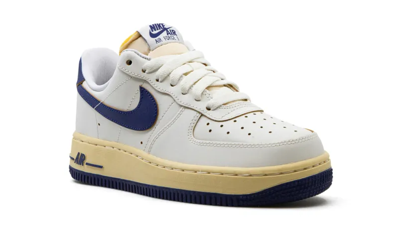 Nike Lifestyle AIR FORCE 1 '07 WMNS 'Inside Out' 