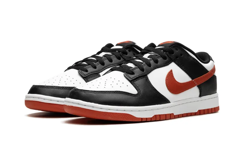 Nike SB Dunk Low 'Red' 