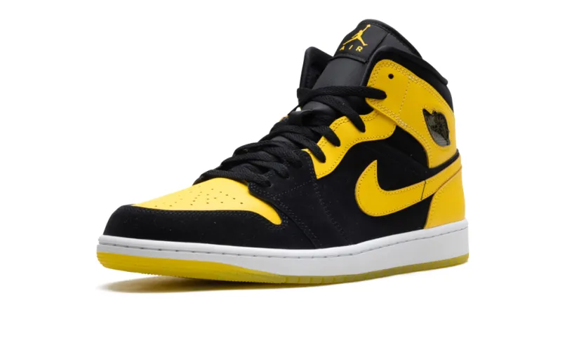 Air Jordan 1 Air Jordan 1 Mid 'New Love' 