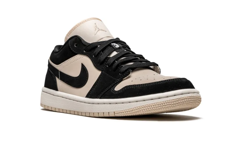 Air Jordan 1 Air Jordan 1 Low WMNS 'Black Guava Ice' 