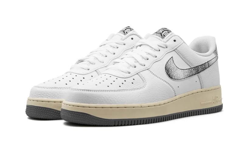 Nike Lifestyle Air Force 1 Low 'Classics' 