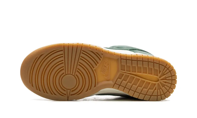 Nike Dunk DUNK LOW LX WMNS 'Gorge Green Ostrich' 