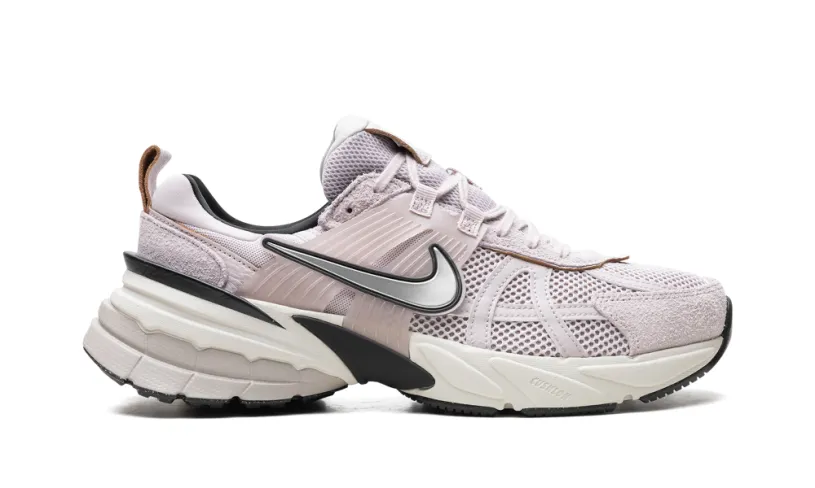 Nike Lifestyle V2K Run Wmns 'Platinum Violet' 