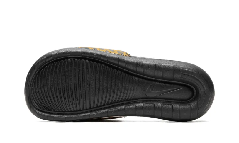 Nike Lifestyle VICTORI ONE MNS WMNS 'Cheetah Print' 