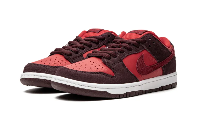 Nike SB SB Dunk Low 'Cherry' 